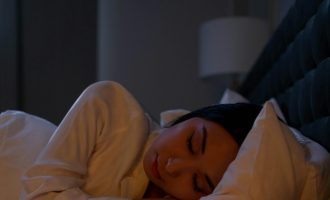 Sommeil et vieillissement : comprendre la fragmentation du sommeil avec l’âge