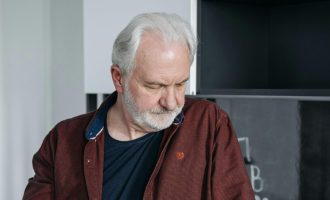 Addictions et avancée en âge : prévenir les comportements à risque après 60 ans