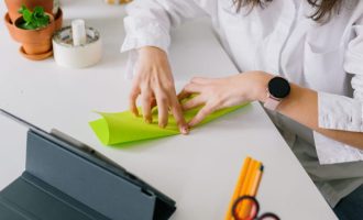 La puissance insoupçonnée des activités manuelles sur le cerveau