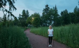 Le rôle de la marche nordique et de la randonnée pour le cœur et l’équilibre